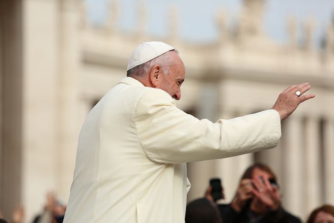 pope_francis_waves_1_at_the_general_audience_in_st_peters_square_nov_18_2015_credit_daniel_ibanez_cna_11_18_15